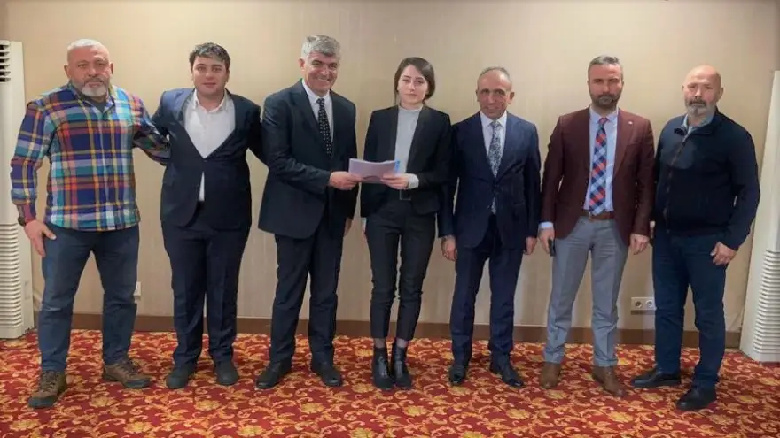 Kızılay yeni yönetimi görev belgesini tslim aldı