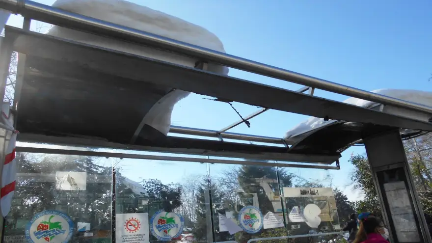 Yolcu durakları bakım, onarımdan geçiriliyor