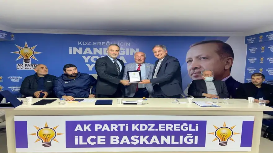 AK Parti’de kurucu yönetim bir araya geldi