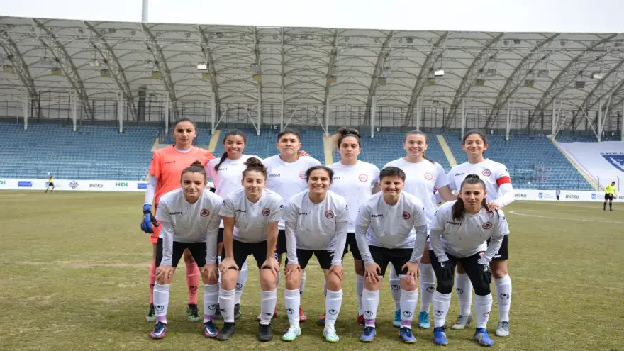 Kadın futbolcular Amedspor'u konuk edecek