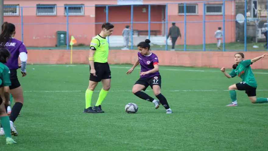 Altın kızlar farka koştu: 5-0