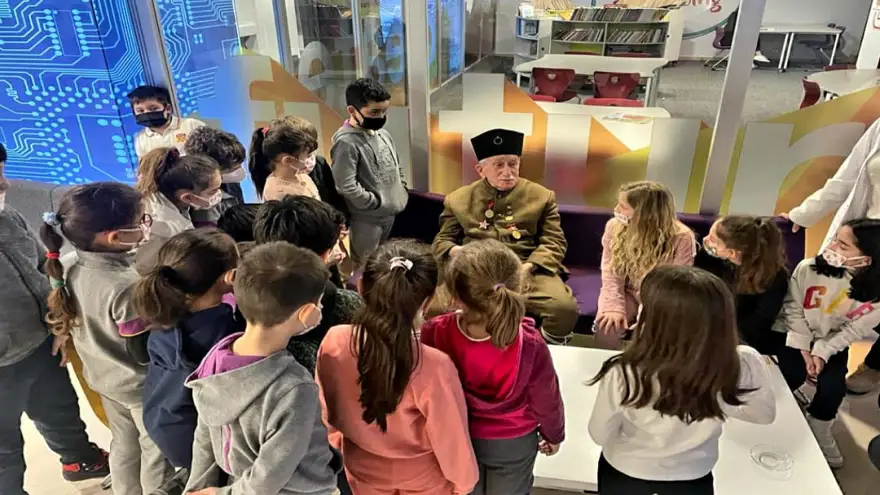 Binlerce öğrenciye sunum yaptı, 3 bakanla görüştü