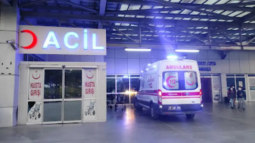 Motorlu testereyle kendini yaraladı