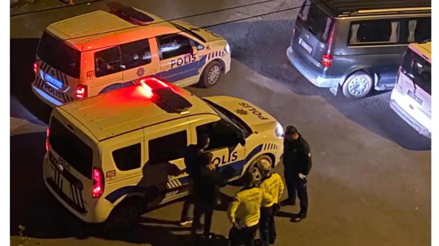 Dur ikazına uymadı... Aracını bıraktı ve kaçtı...