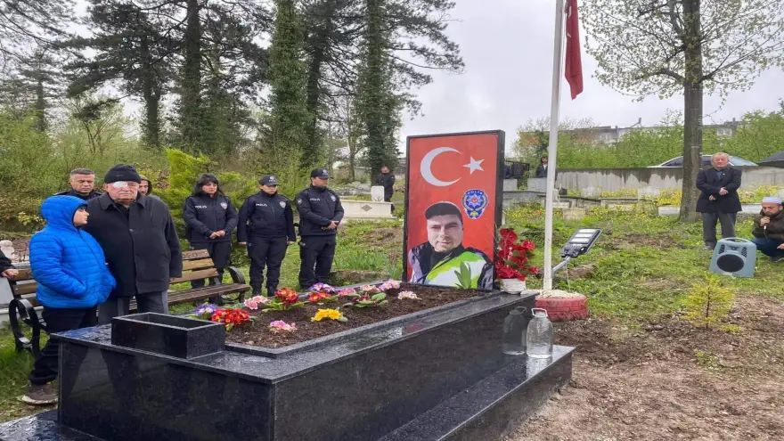 Polis Memuru Mustafa Dönmez dualarla anıldı