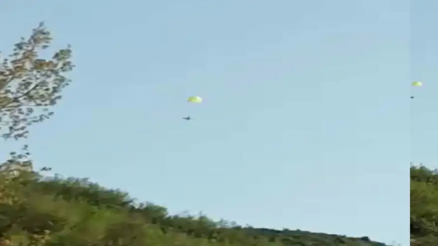 Paraşütle iniş yaptı 