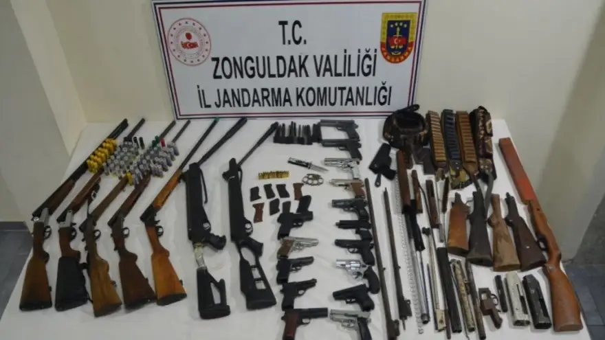 Ereğli'de bir evden cephanelik çıktı..