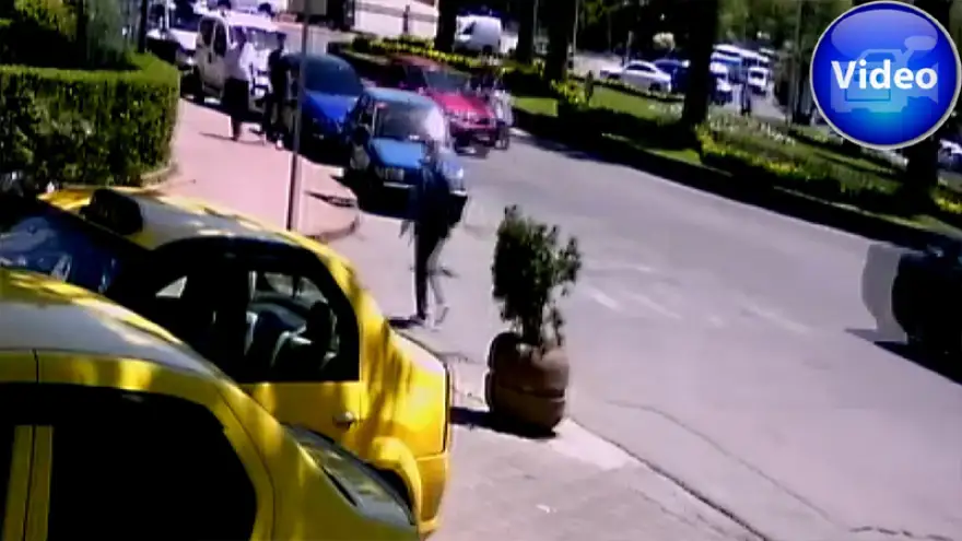 Trafik kazası güvenlik kameralarına yansıdı...