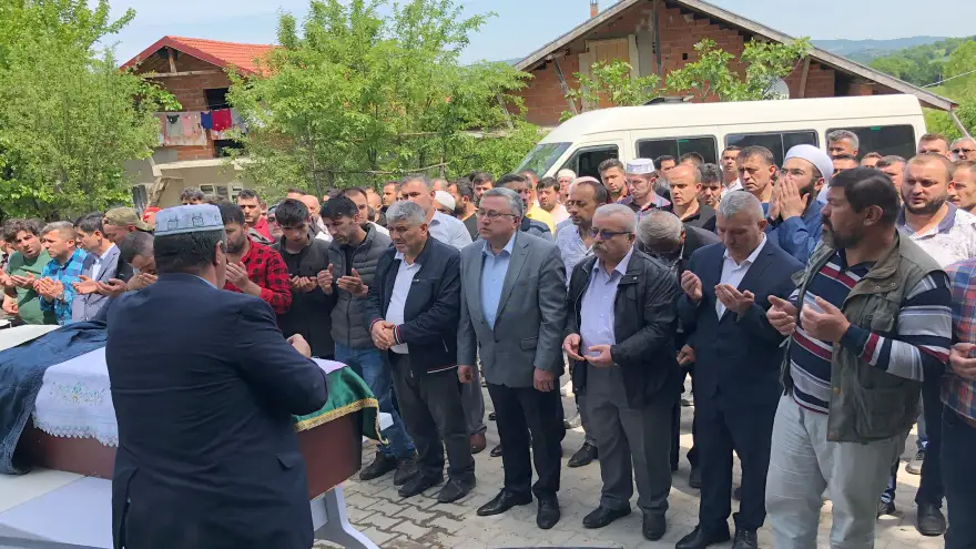 Maden işçisi son yolculuğuna uğurlandı