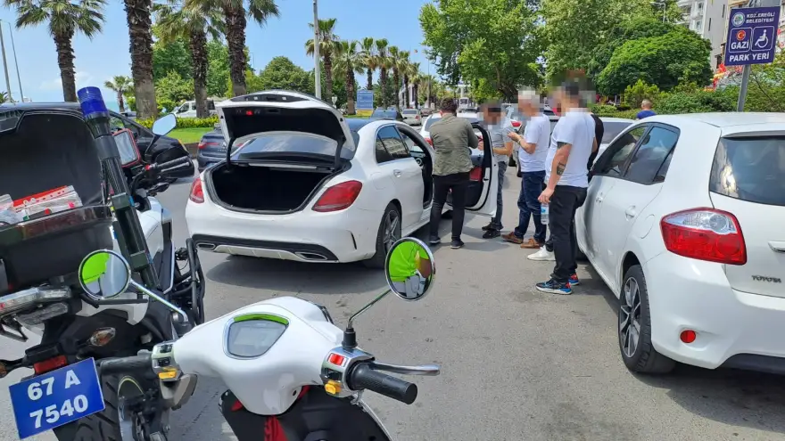 Suikast için geldikleri iddia edilen 2 kişi gözaltına alındı