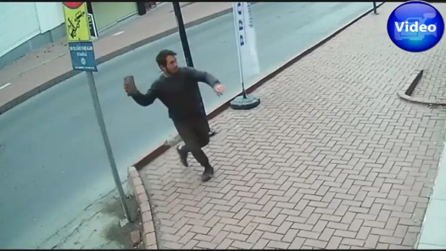 7 Ayrı işyerinin camını "intikam intikam" diyerek kırdı