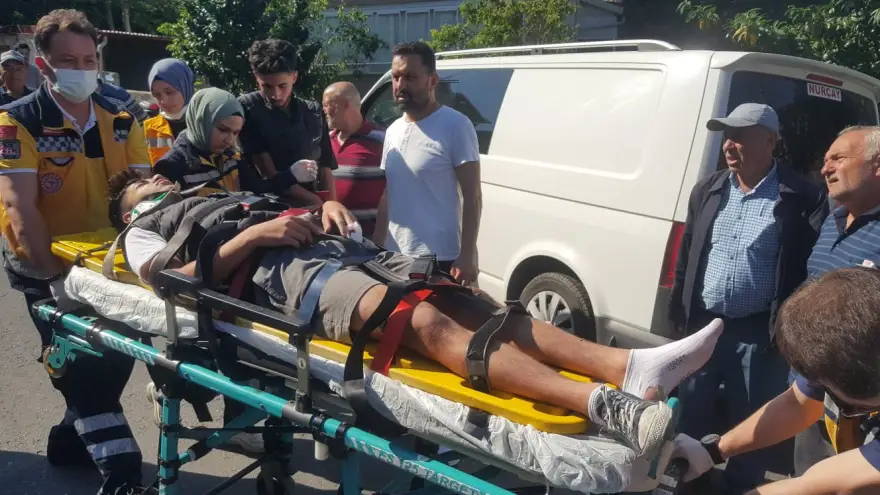 Bisikletin frenleri tutmadı, kamyonete çarptı