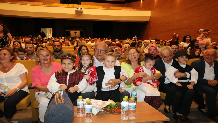 Belediye Kreşinde, Yıl Sonu Coşkusu Vardı