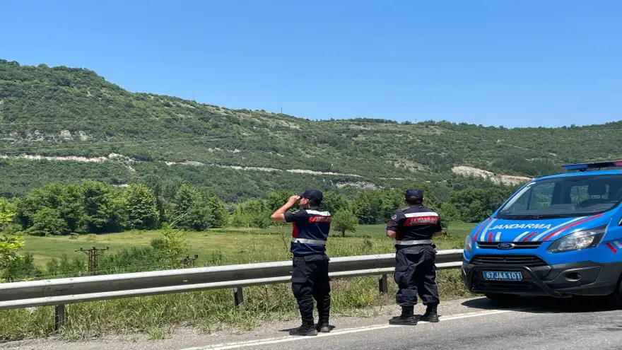 Jandarma, orman yangınlarına karşı devriye geziyor