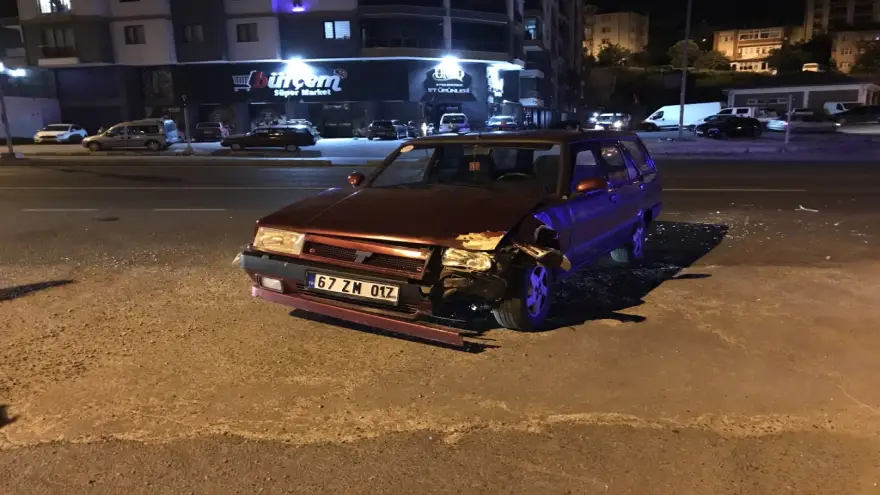 Trafik kazası: 1'i Ağır 2 Yaralı