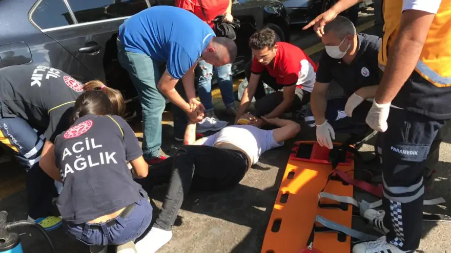 Motosiklet sürücüsü yaralandı...