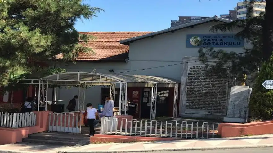 Sahne değişti, oyun aynı mı kaldı?