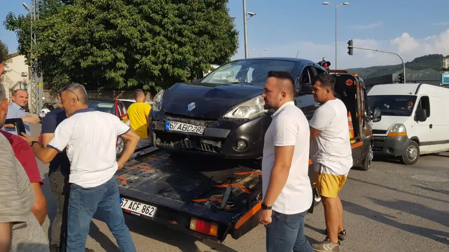 3 Aracın karıştığı kazada bir kişi yaralandı