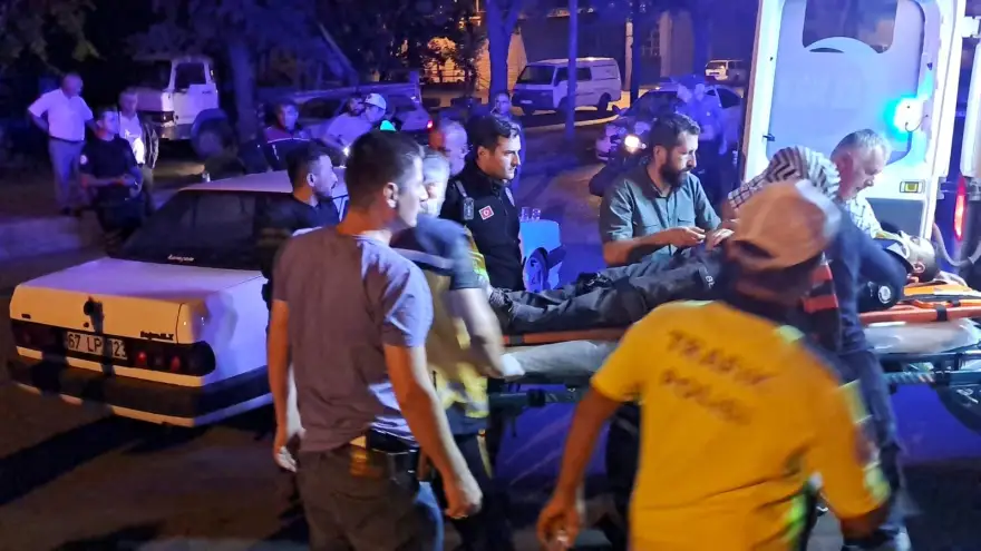 Drift atan otomobil Gece bekçisine çarptı