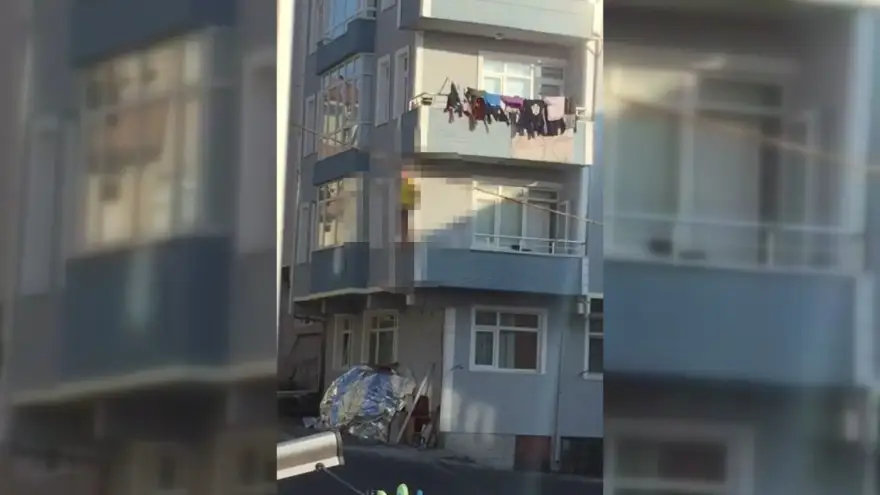 "Allah benim oğlum" Dedi. Balkondan aşağıya atladı