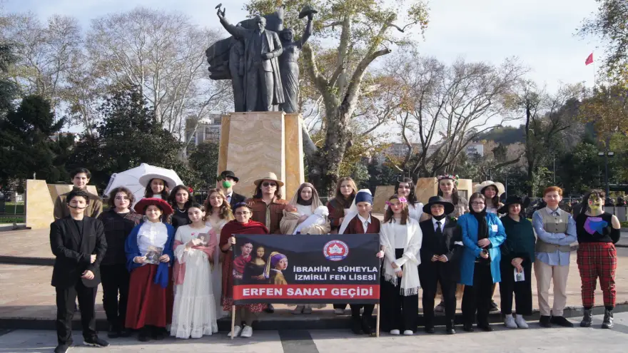 Öğrenciler “Sanat Geçidi” aktivitesi gerçekleştirdi...