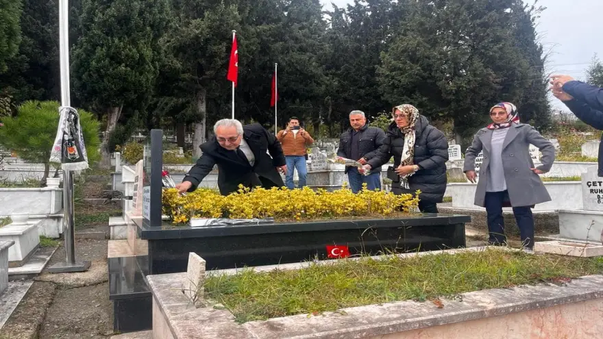 Vefa Karakurdu, mezarı başında dualarla anıldı...