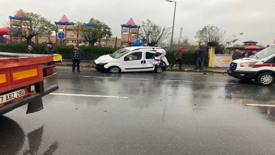 Trafik Kazası: 4 Yaralı