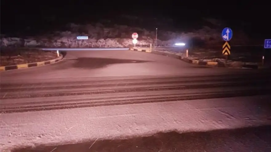 Zonguldak Ereğli karayolunda kar yağışı etkisini attırdı