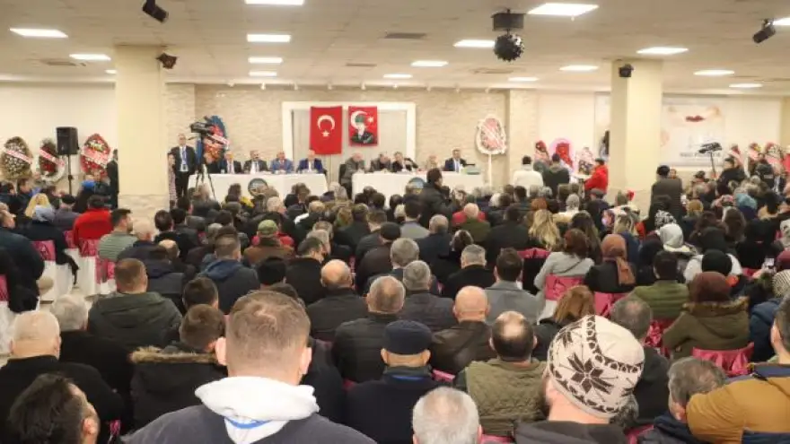 Azman, “ezici çoğunlukla” kazandı...

