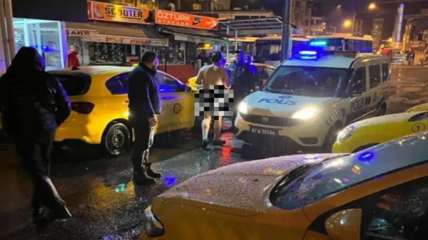 Eregli'de bir vatandaş çıplak şekilde sokakta dolaştı...