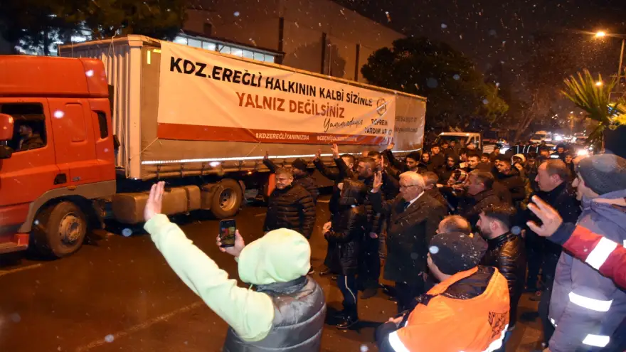 4 Tır Dolusu Yardım Malzemesi Yola Çıktı