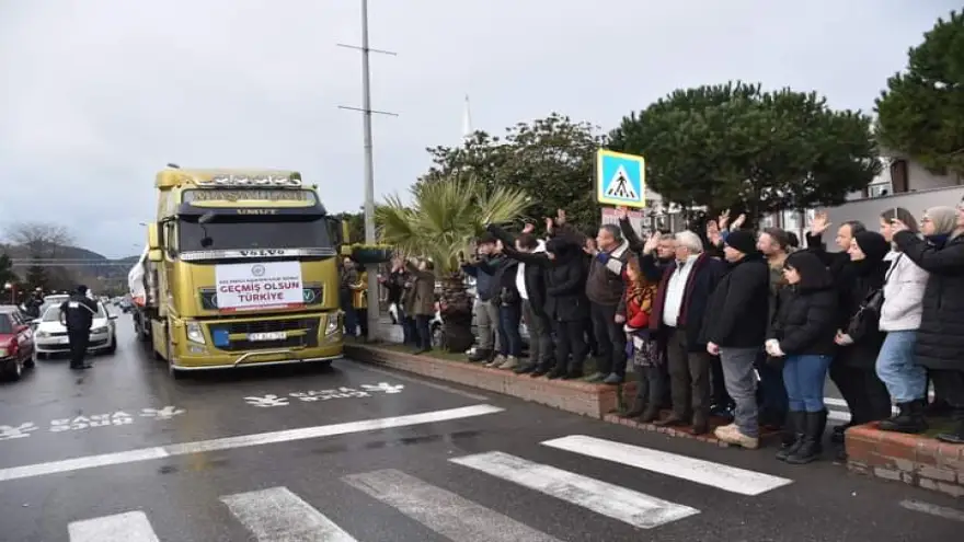 Ereğli Belediyesi 8. Tırı da yola çıkardı 
