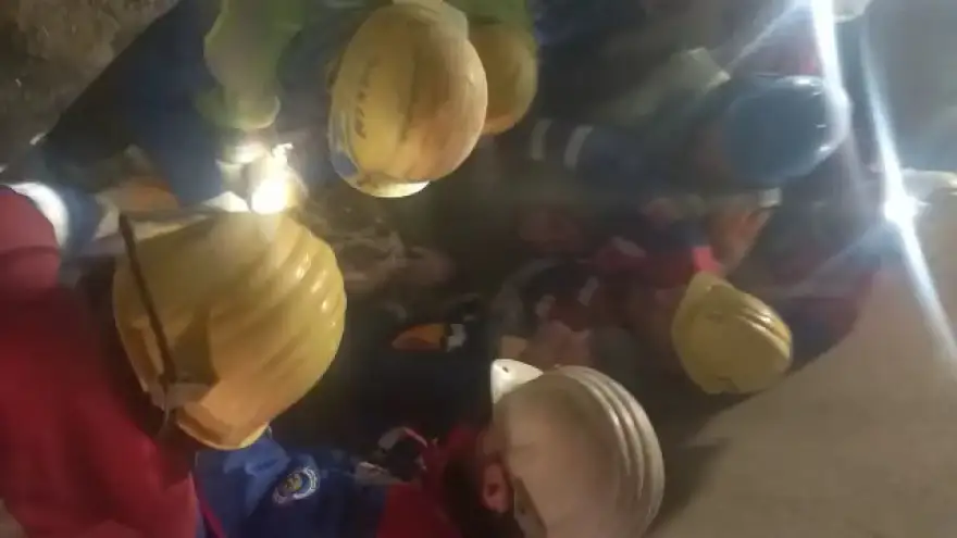 Madenciler, depremin 88. Saatinde karı koca çifti kurtardı