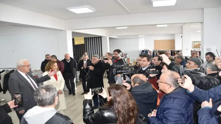 Ereğli Belediyesi, depremzedeler için yardım mağazası kurdu