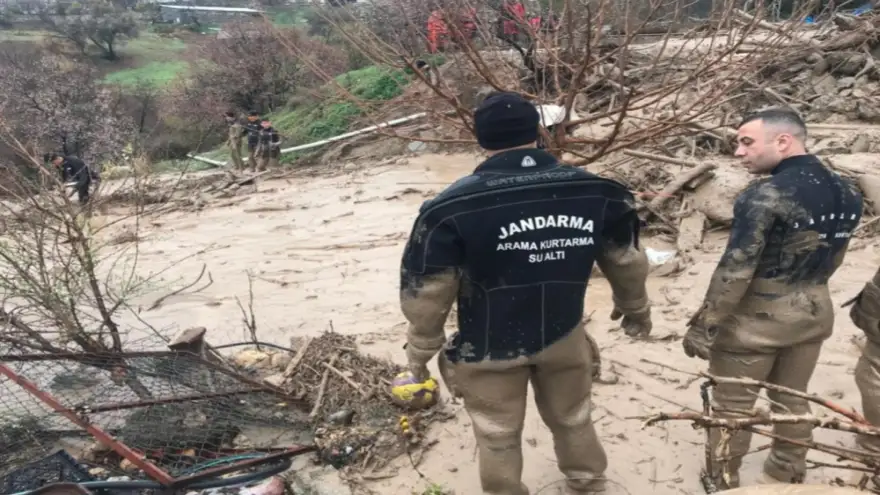 Zonguldak Jandarma Sualtı Arama Kurtarma Timi afet bölgesinde...