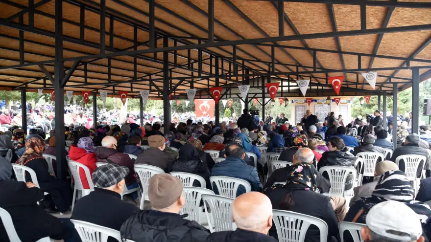 Şehir Mezarlığındaki Mevlid Programına Yoğun İlgi