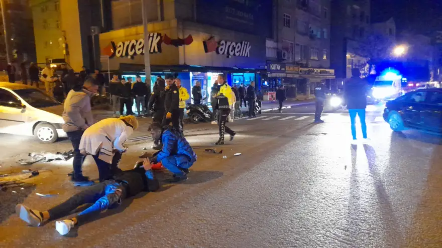 Motosiklet, ticari kamyonetle çarpıştı: 1 Yaralı