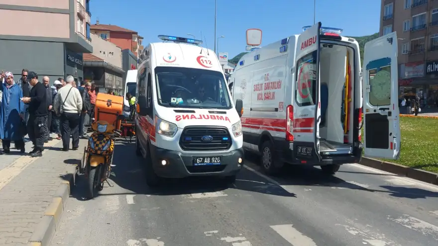 Motosiklet kamyonete, otomobil motosiklete: 2 yaralı