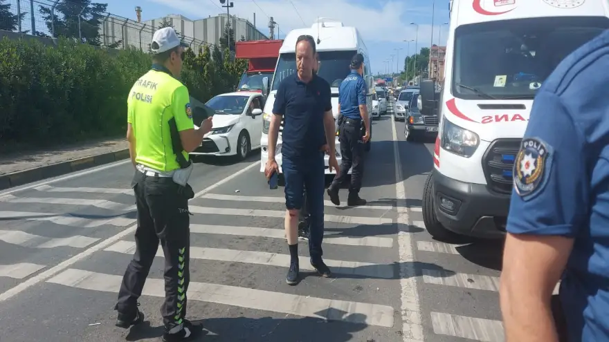 3 aracın karıştığı trafik kazasında 3 kişi yaralandı.