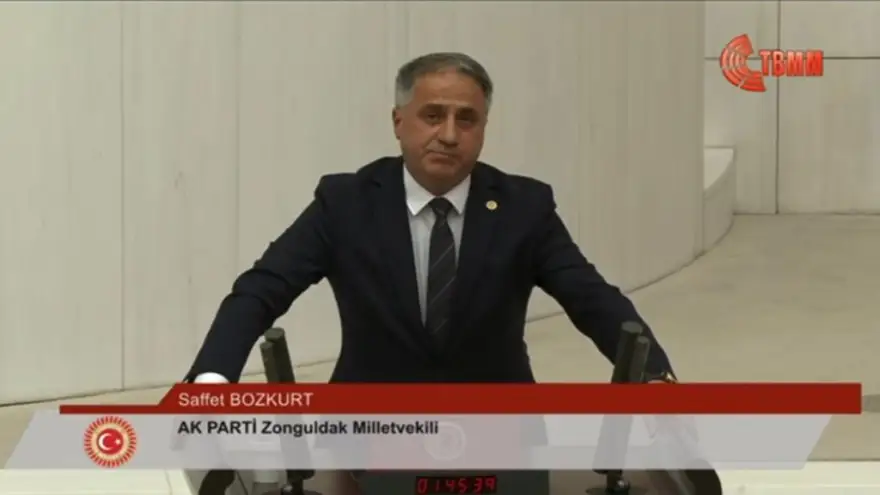 Saffet Bozkurt milletvekilliği yeminini etti