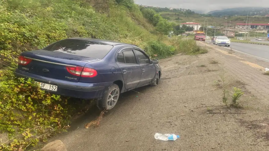 Trafik Kazası: 2'si çocuk 3 Kişi yaralandı...