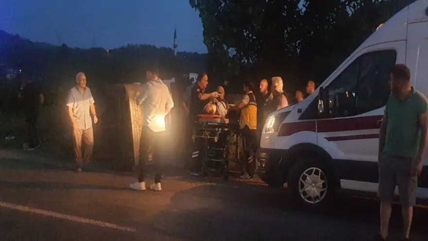 Patpatı devirdi: 1'i çocuk 3 yaralı