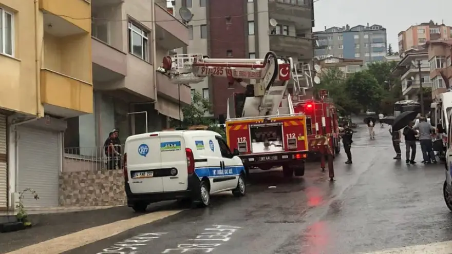 Evde yangın çıktı, İtfaiye kısa sürede söndürdü