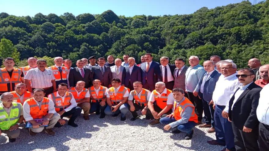 Bakan Uraloğlu Ereğli - Devrek yolunda incelemelerde bulundu...