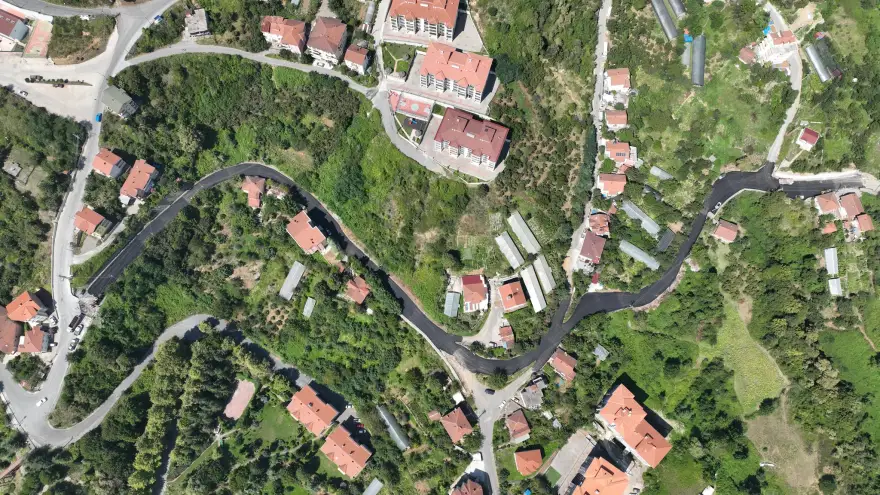 Sarıkorkmaz ve Molla Ahmet Sokakta sıcak asfalt çalışmaları devam ediyor...