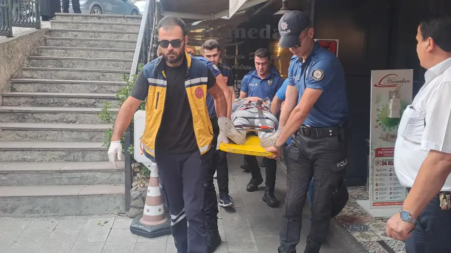 Aldığı yumruk darbeleri ile bayılan kadın hasteneye kaldırıldı..