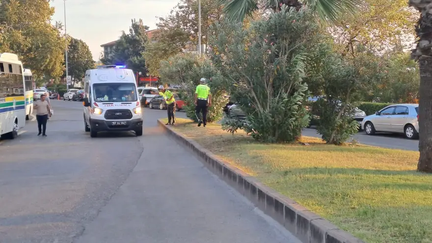 Düz yolda motosikletini deviren sürücü yaralandı...