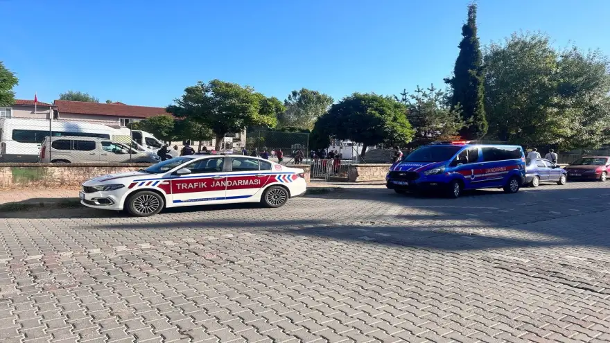 Jandarma'dan okul önlerinde denetim...