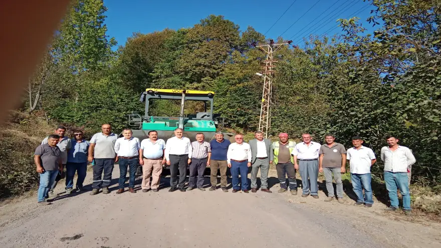 Köy yollarında sıcak asfalt çalışmalarına başlandı...