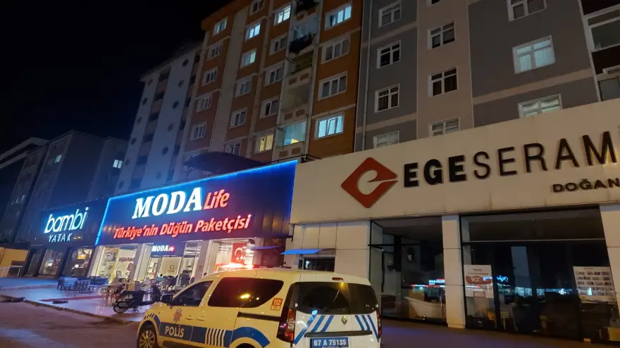 Boşanma aşamasındaki eşini merak mı etti, film mi yaptı?